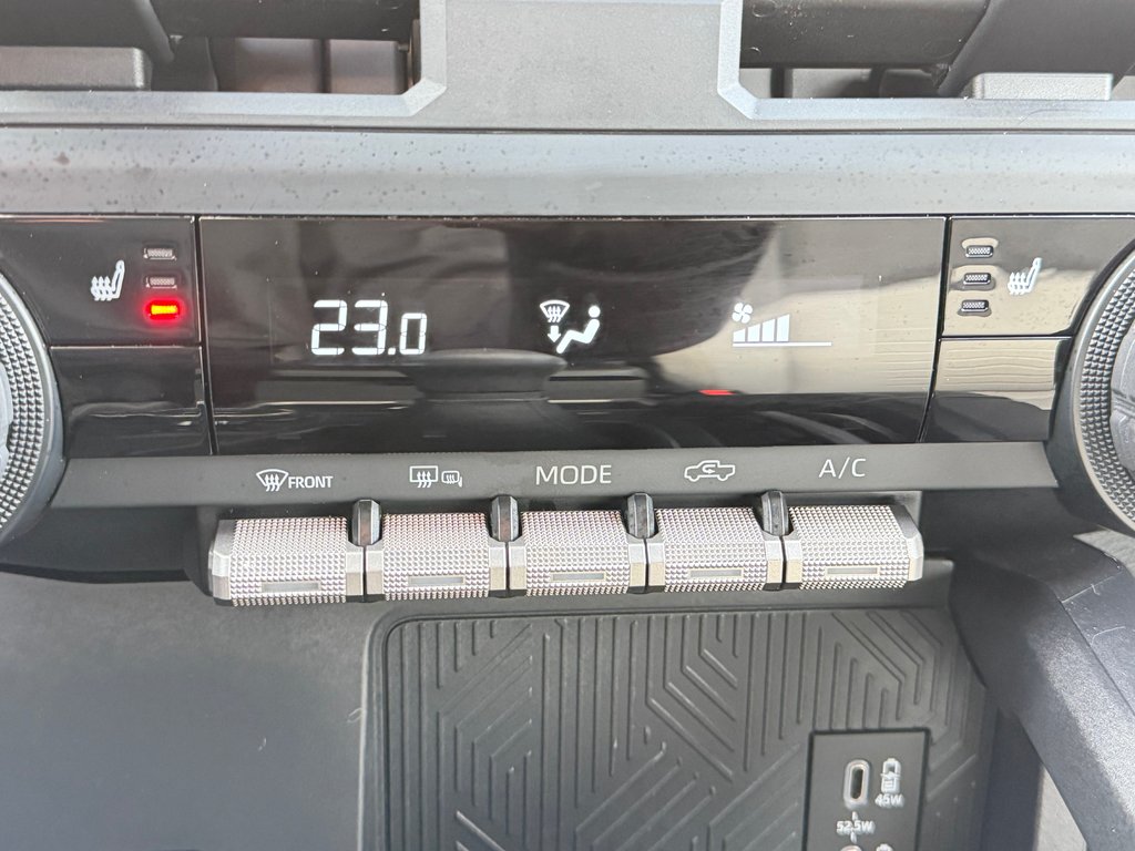 2025 Toyota Tacoma ** MC FLY EDITION ** 13 000 $ AJOUTS / RACK ARRIÈRE / LUMIERES / LIFT KIT / PNEUS ET MAGS HORS ROUTE in Thetford Mines, Quebec - 48 - w1024h768px