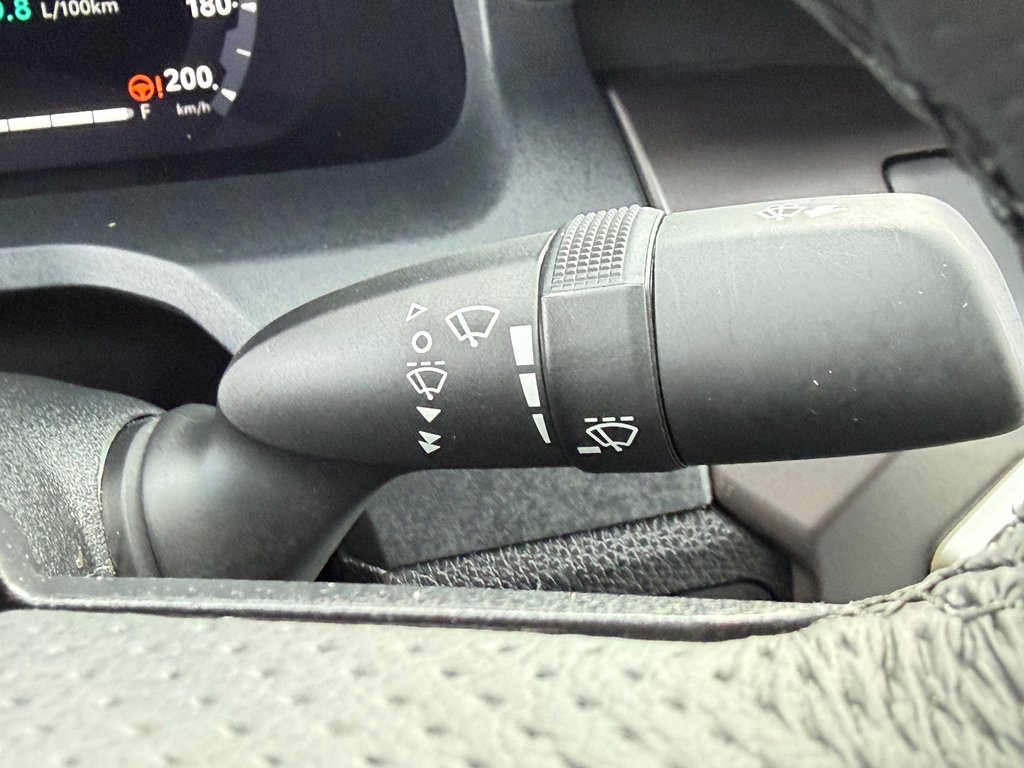 2025 Toyota Tacoma ** MC FLY EDITION ** 13 000 $ AJOUTS / RACK ARRIÈRE / LUMIERES / LIFT KIT / PNEUS ET MAGS HORS ROUTE in Thetford Mines, Quebec - 42 - w1024h768px