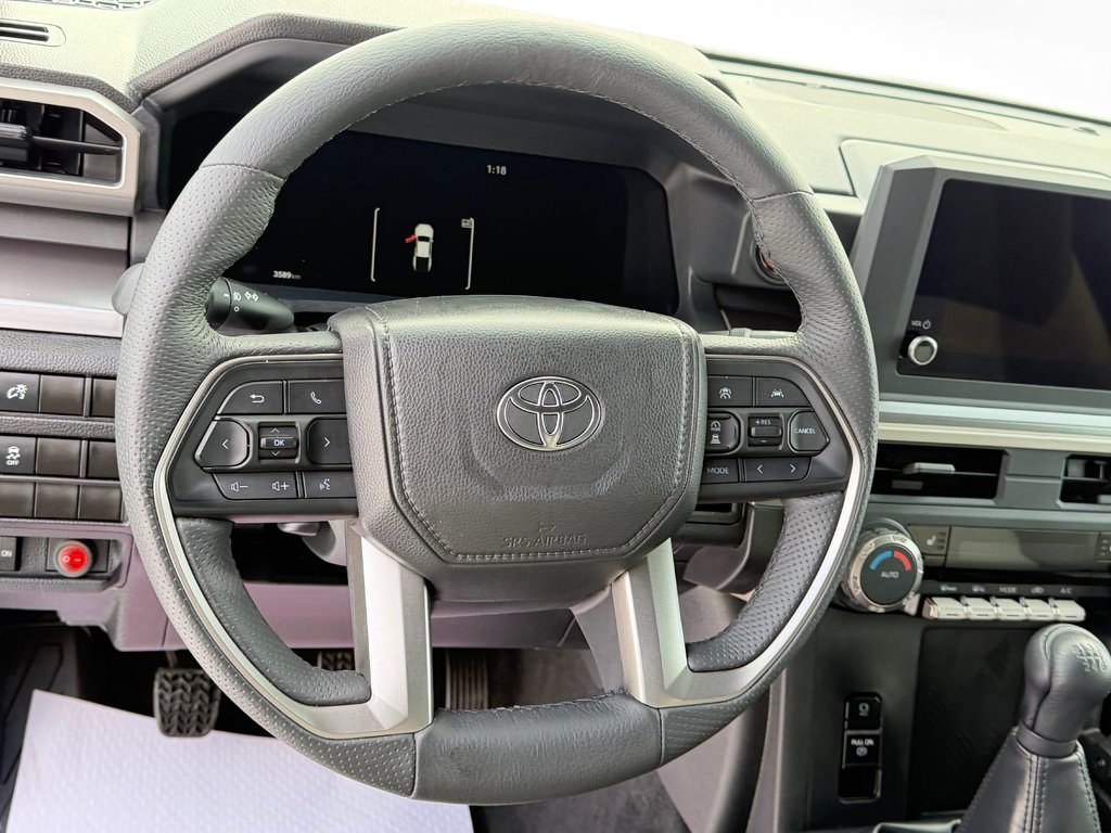 2025 Toyota Tacoma ** MC FLY EDITION ** 13 000 $ AJOUTS / RACK ARRIÈRE / LUMIERES / LIFT KIT / PNEUS ET MAGS HORS ROUTE in Thetford Mines, Quebec - 38 - w1024h768px