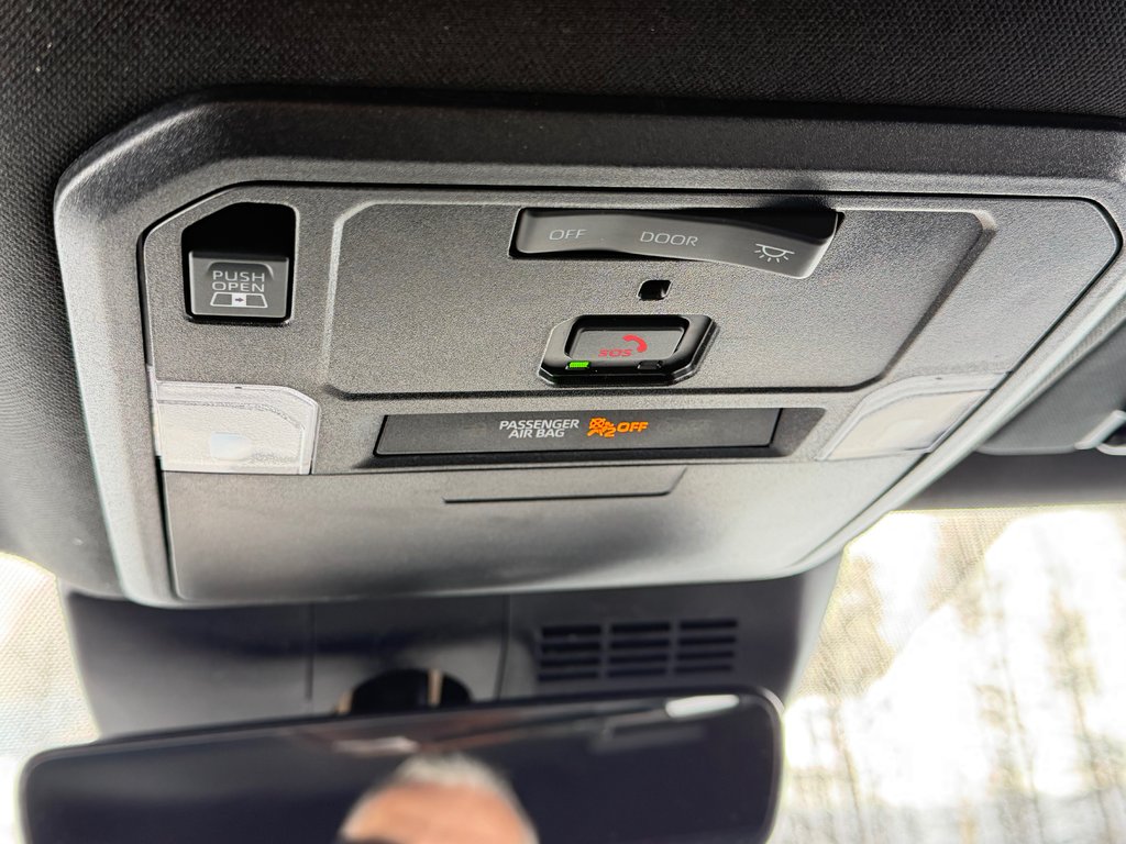 2025 Toyota Tacoma ** MC FLY EDITION ** 13 000 $ AJOUTS / RACK ARRIÈRE / LUMIERES / LIFT KIT / PNEUS ET MAGS HORS ROUTE in Thetford Mines, Quebec - 59 - w1024h768px