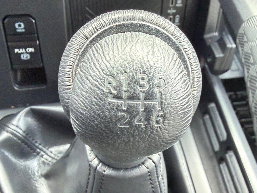 2025 Toyota Tacoma ** MC FLY EDITION ** 13 000 $ AJOUTS / RACK ARRIÈRE / LUMIERES / LIFT KIT / PNEUS ET MAGS HORS ROUTE in Thetford Mines, Quebec - 51 - w1024h768px