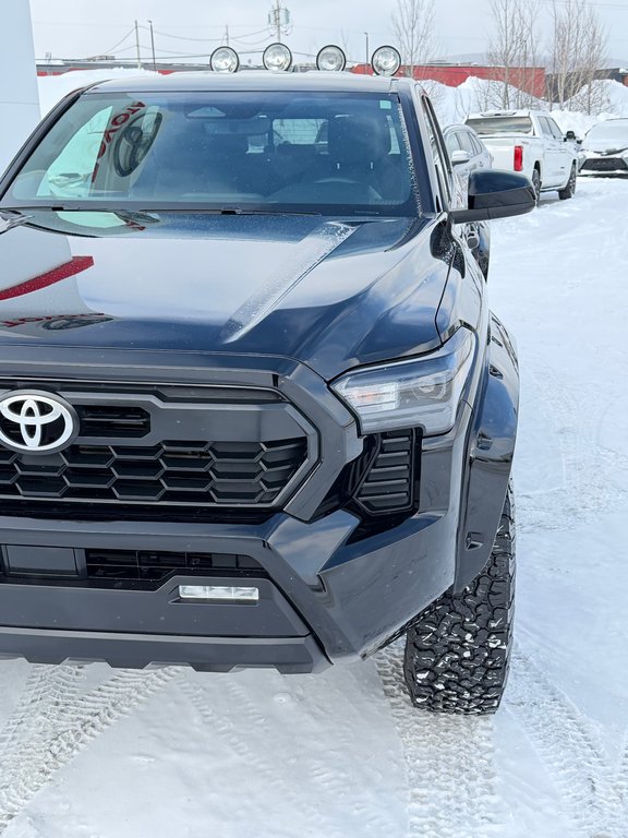 2025 Toyota Tacoma ** MC FLY EDITION ** 13 000 $ AJOUTS / RACK ARRIÈRE / LUMIERES / LIFT KIT / PNEUS ET MAGS HORS ROUTE in Thetford Mines, Quebec - 8 - w1024h768px