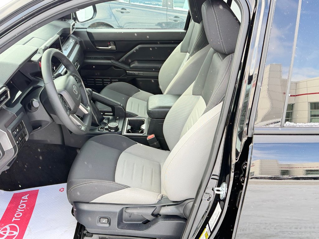 2025 Toyota Tacoma ** MC FLY EDITION ** 13 000 $ AJOUTS / RACK ARRIÈRE / LUMIERES / LIFT KIT / PNEUS ET MAGS HORS ROUTE in Thetford Mines, Quebec - 33 - w1024h768px