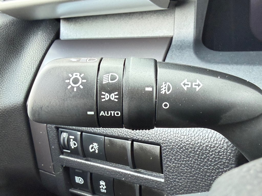 2025 Toyota Tacoma ** MC FLY EDITION ** 13 000 $ AJOUTS / RACK ARRIÈRE / LUMIERES / LIFT KIT / PNEUS ET MAGS HORS ROUTE in Thetford Mines, Quebec - 40 - w1024h768px