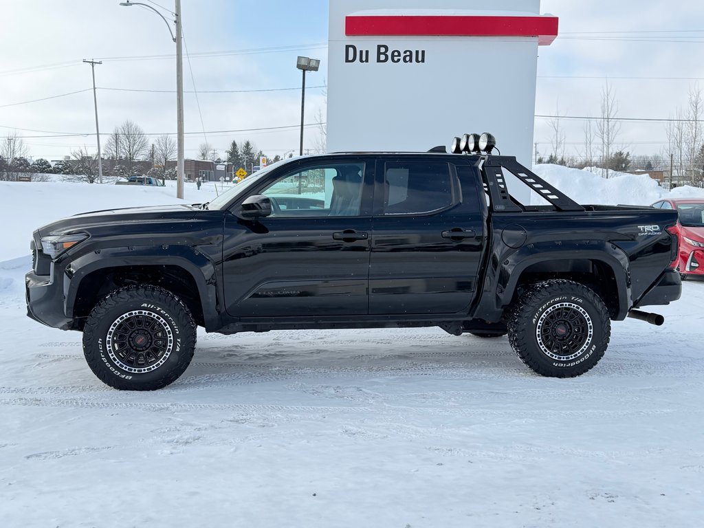 2025 Toyota Tacoma ** MC FLY EDITION ** 13 000 $ AJOUTS / RACK ARRIÈRE / LUMIERES / LIFT KIT / PNEUS ET MAGS HORS ROUTE in Thetford Mines, Quebec - 7 - w1024h768px
