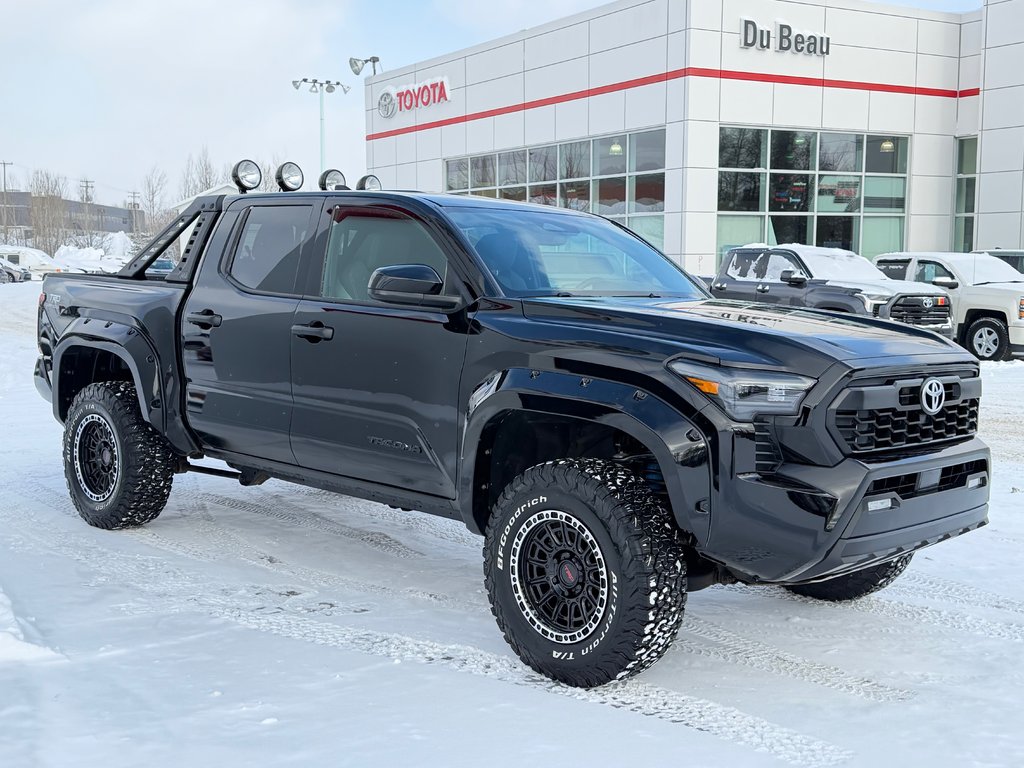 2025 Toyota Tacoma ** MC FLY EDITION ** 13 000 $ AJOUTS / RACK ARRIÈRE / LUMIERES / LIFT KIT / PNEUS ET MAGS HORS ROUTE in Thetford Mines, Quebec - 3 - w1024h768px