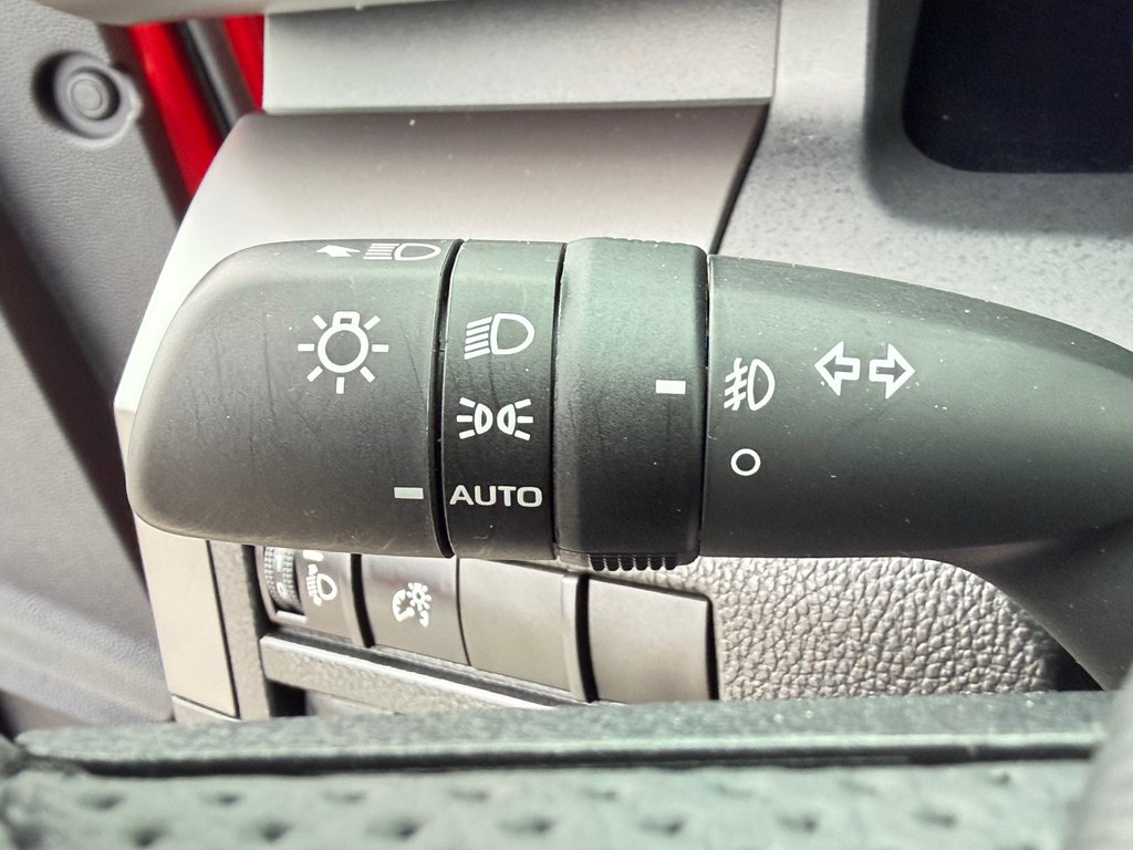 Toyota Tacoma TRD SPORT PREMIUM / 8.500$ D'EXTRAS / UNIQUE / 2025 à Thetford Mines, Québec - 57 - w1024h768px