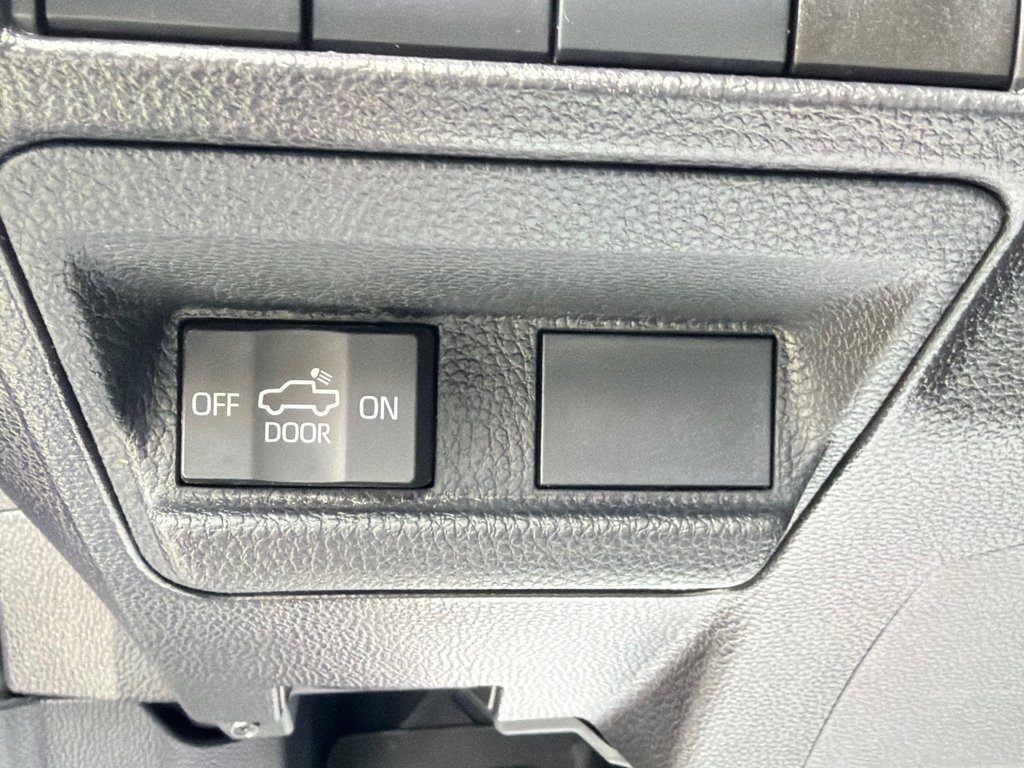 2025 Toyota Tacoma TRD SPORT + / MARCHEPIEDS / PEA 29-04-30=120KM / in Thetford Mines, Quebec - 44 - w1024h768px
