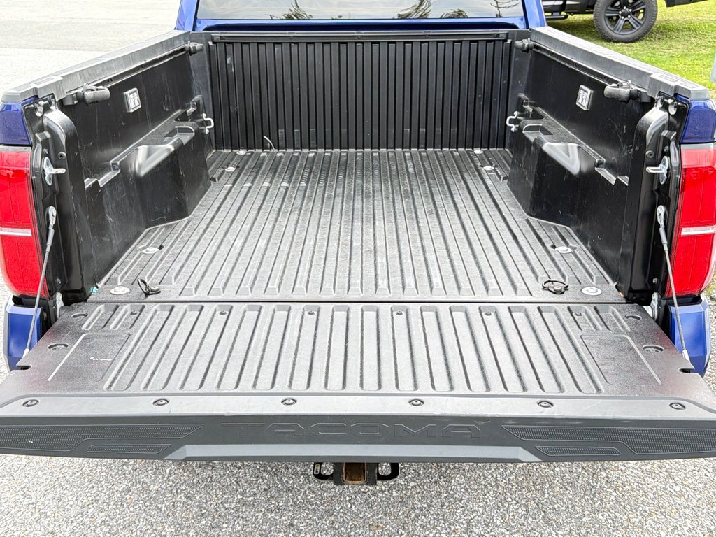2025 Toyota Tacoma TRD SPORT + / MARCHEPIEDS / PEA 29-04-30=120KM / in Thetford Mines, Quebec - 75 - w1024h768px