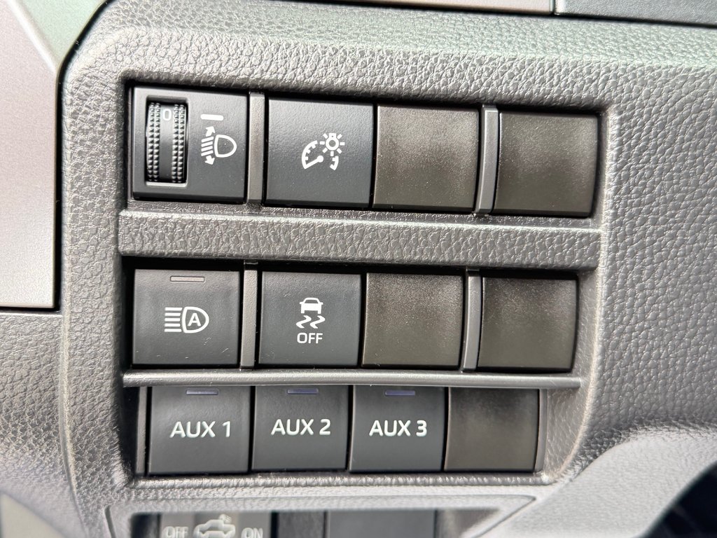 2025 Toyota Tacoma TRD SPORT + / MARCHEPIEDS / PEA 29-04-30=120KM / in Thetford Mines, Quebec - 43 - w1024h768px