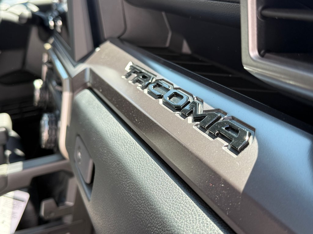 2026 Toyota Tacoma in Thetford Mines, Quebec - 36 - w1024h768px