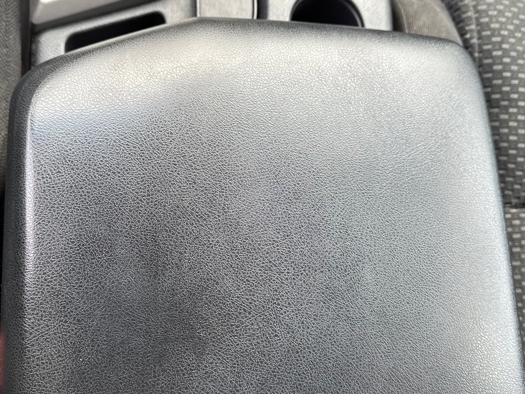 Toyota Tundra DOUBLE CAB SR5 4,7 LITRES  / INSPECTÉ SÉCURITAIRE / SILENCIEUX NEUFS / FREINS MAINS NEUFS 2007 à Thetford Mines, Québec - 47 - w1024h768px