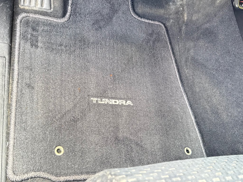 Toyota Tundra DOUBLE CAB SR5 4,7 LITRES  / INSPECTÉ SÉCURITAIRE / SILENCIEUX NEUFS / FREINS MAINS NEUFS 2007 à Thetford Mines, Québec - 35 - w1024h768px
