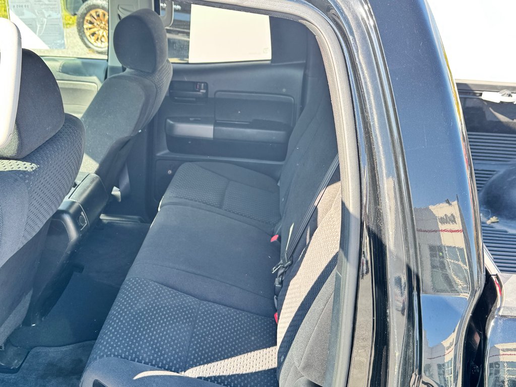 Toyota Tundra DOUBLE CAB / 5,7 / 4X4 /  INDESTRUCTIBLE !!! / 2012 à Thetford Mines, Québec - 60 - w1024h768px