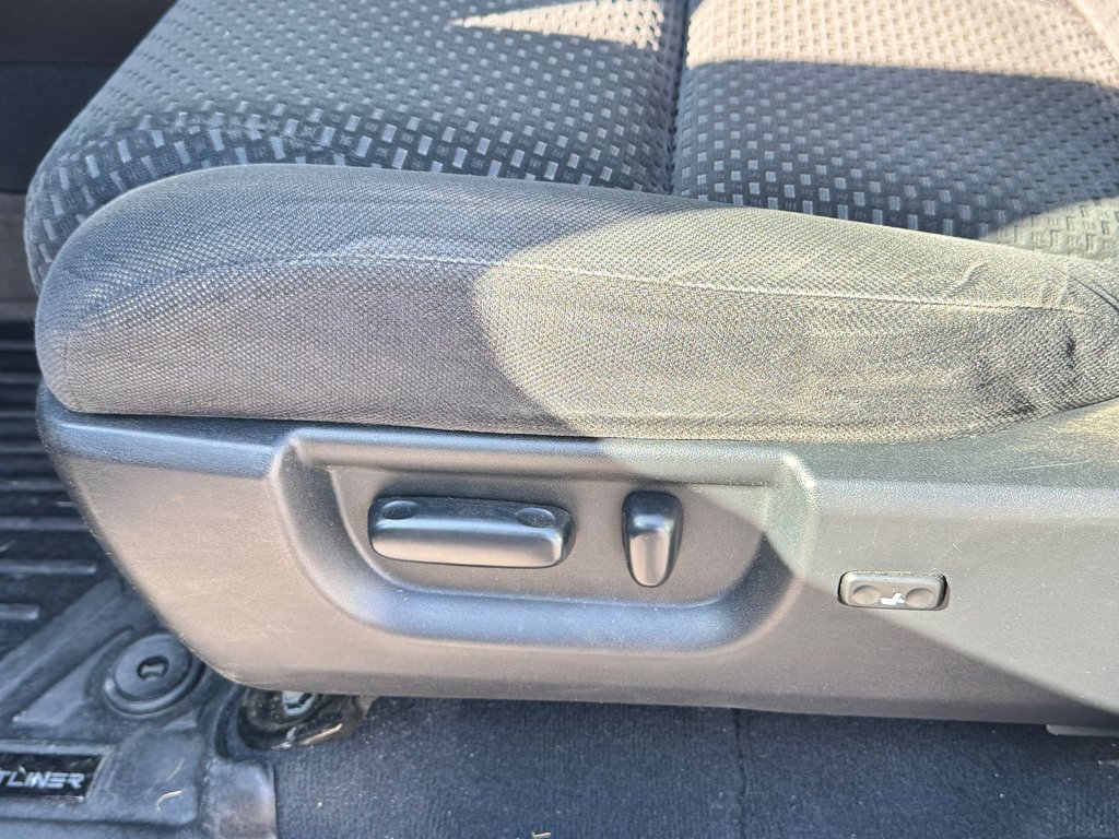 Toyota Tundra DOUBLE CAB / 5,7 / 4X4 /  INDESTRUCTIBLE !!! / 2012 à Thetford Mines, Québec - 32 - w1024h768px