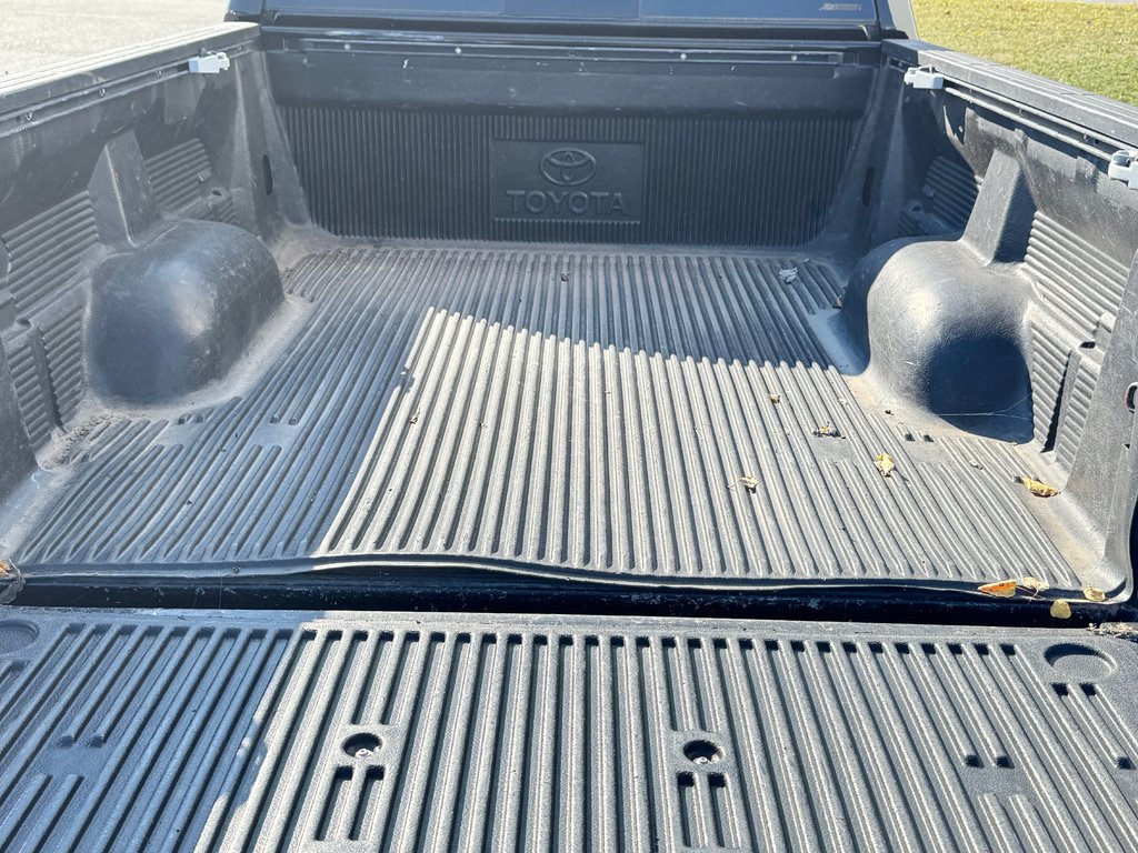 Toyota Tundra DOUBLE CAB / 5,7 / 4X4 /  INDESTRUCTIBLE !!! / 2012 à Thetford Mines, Québec - 66 - w1024h768px