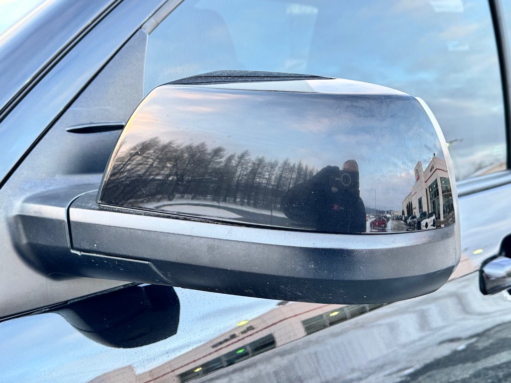 Toyota Tundra CREWMAX 1794 / RECONSTRUIT / AUCUN FINANCEMENT / 2017 à Thetford Mines, Québec - 21 - w1024h768px