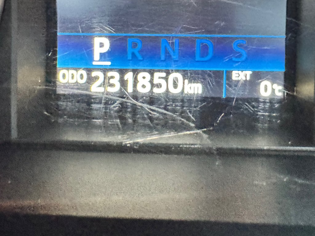 Toyota Tundra CREWMAX 1794 / RECONSTRUIT / AUCUN FINANCEMENT / 2017 à Thetford Mines, Québec - 50 - w1024h768px