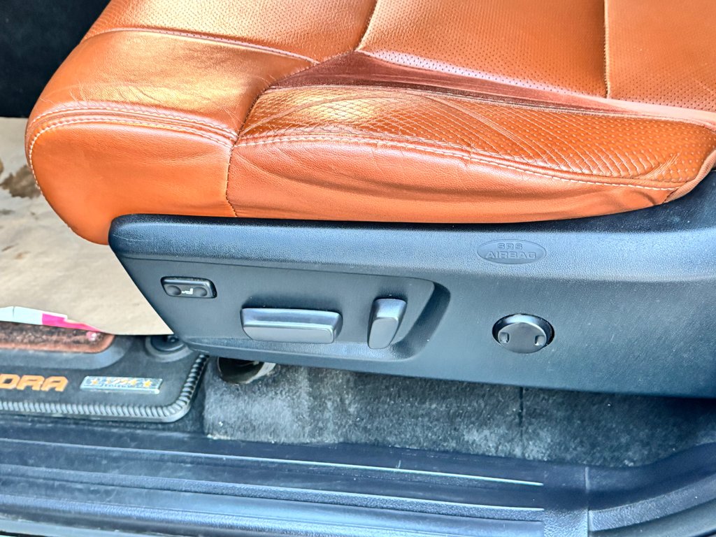 Toyota Tundra CREWMAX 1794 / RECONSTRUIT / AUCUN FINANCEMENT / 2017 à Thetford Mines, Québec - 37 - w1024h768px