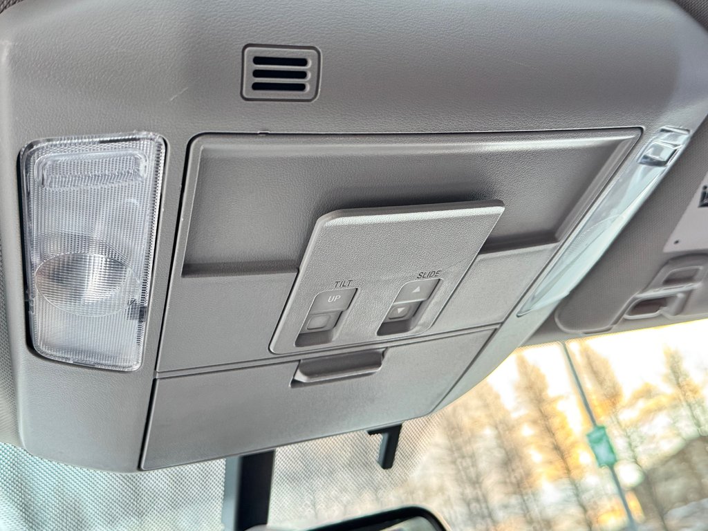 Toyota Tundra CREWMAX 1794 / RECONSTRUIT / AUCUN FINANCEMENT / 2017 à Thetford Mines, Québec - 66 - w1024h768px