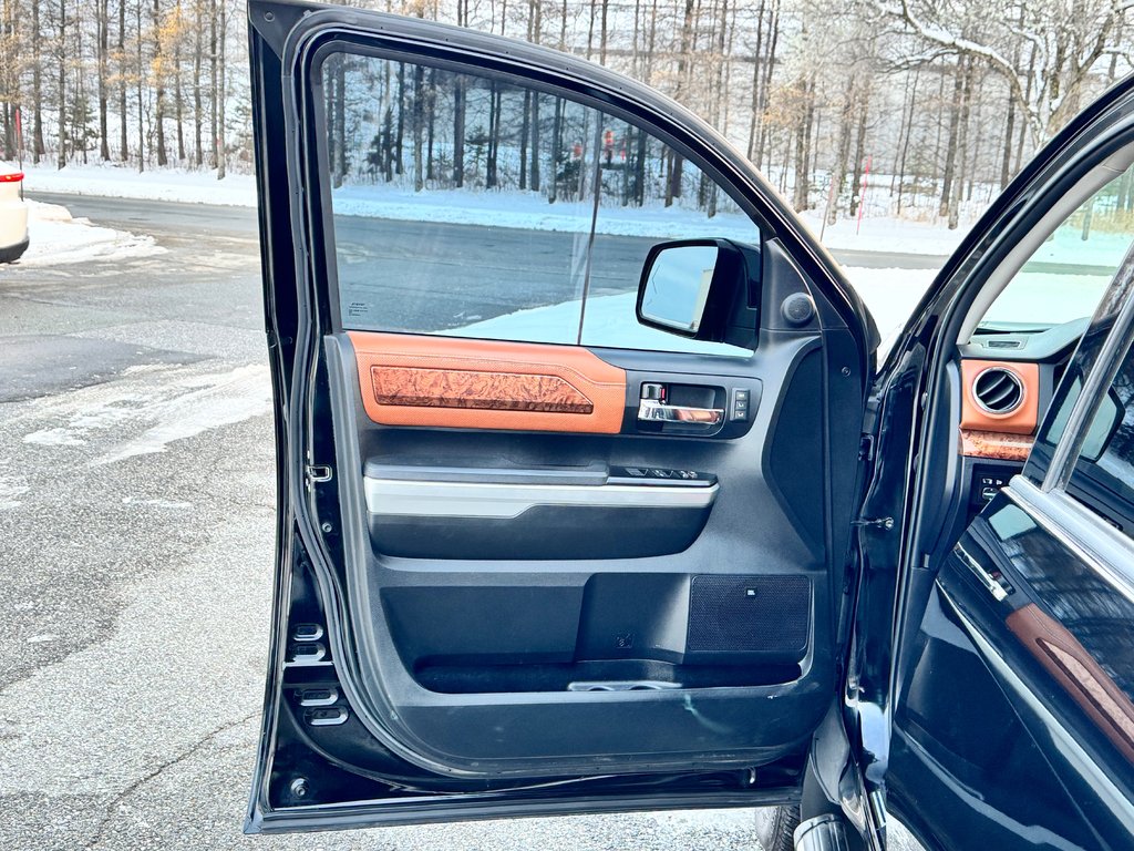 Toyota Tundra CREWMAX 1794 / RECONSTRUIT / AUCUN FINANCEMENT / 2017 à Thetford Mines, Québec - 30 - w1024h768px