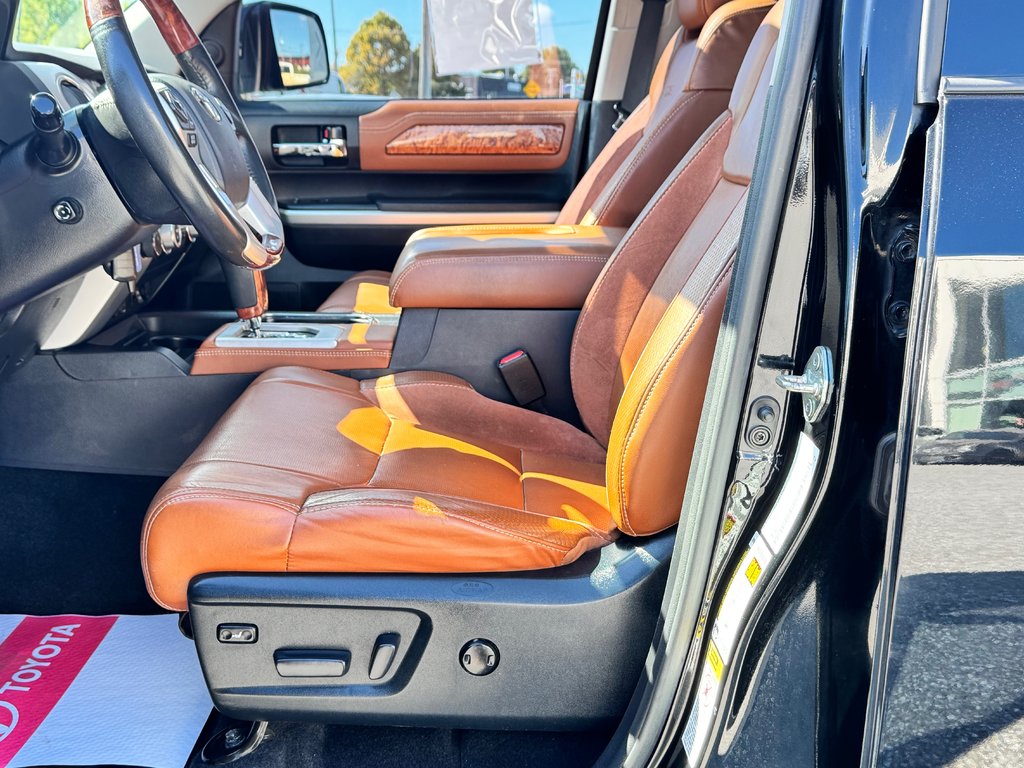 2017 Toyota Tundra CREWMAX 1794 / RECONSTRUIT / AUCUN FINANCEMENT / in Thetford Mines, Quebec - 38 - w1024h768px