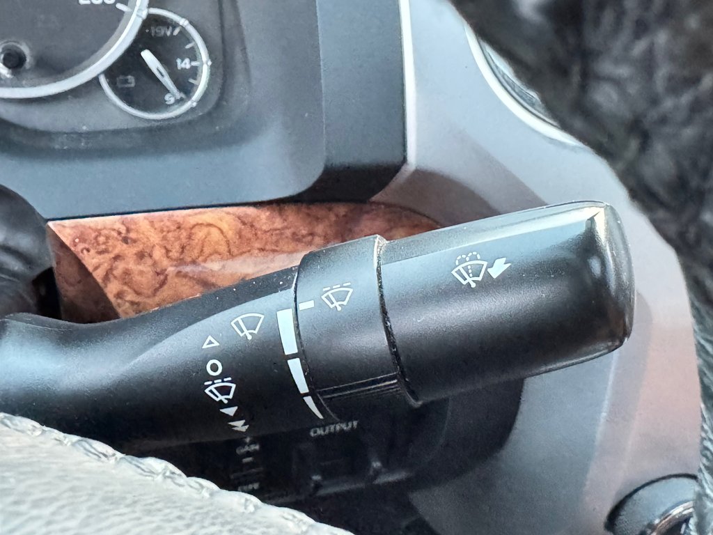 Toyota Tundra CREWMAX 1794 / RECONSTRUIT / AUCUN FINANCEMENT / 2017 à Thetford Mines, Québec - 49 - w1024h768px