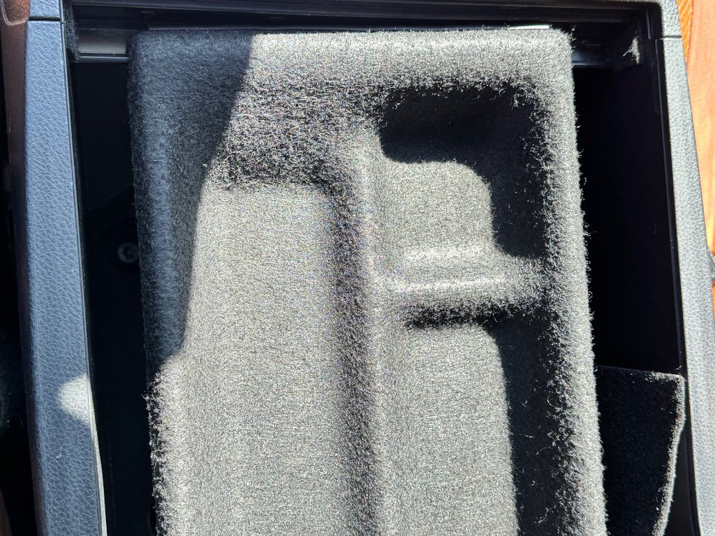 2017 Toyota Tundra CREWMAX 1794 / RECONSTRUIT / AUCUN FINANCEMENT / in Thetford Mines, Quebec - 66 - w1024h768px