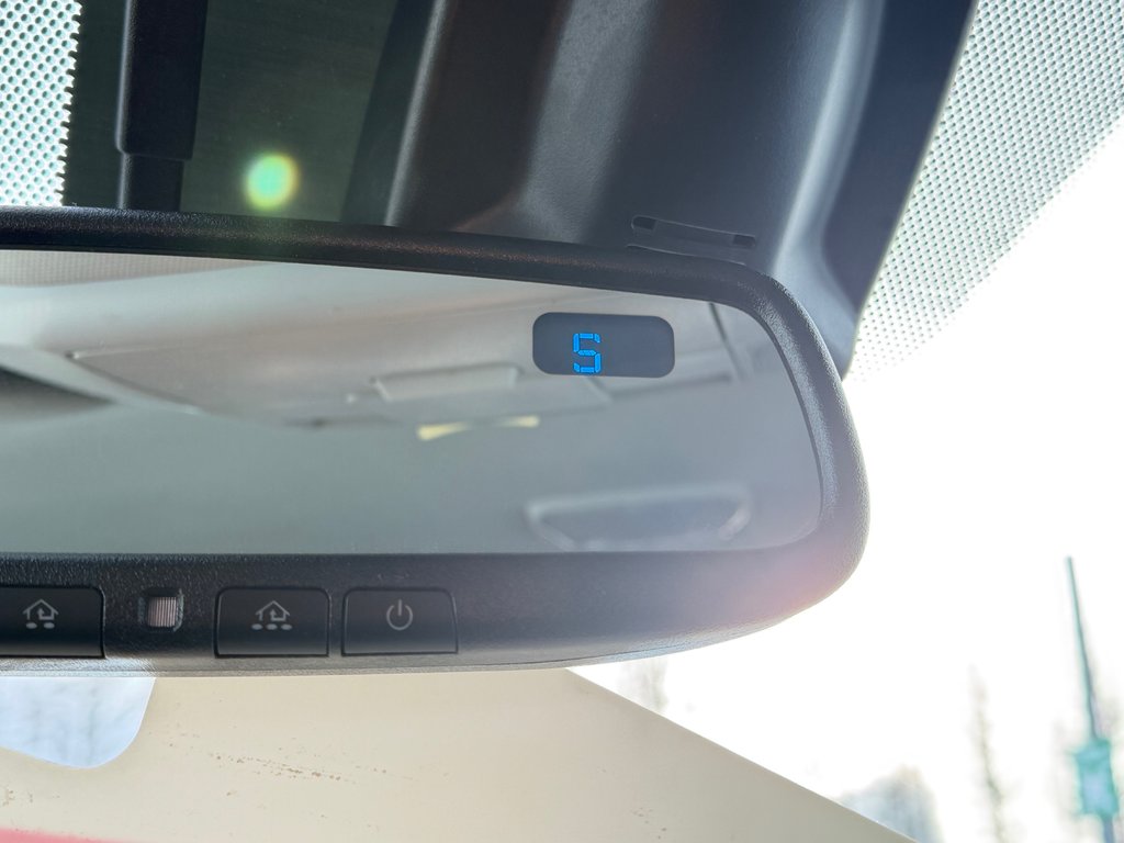 Toyota Tundra TRD OFF-ROAD / ENTRETENU AU POIL / INDESTRUCTIBLE 2018 à Thetford Mines, Québec - 55 - w1024h768px