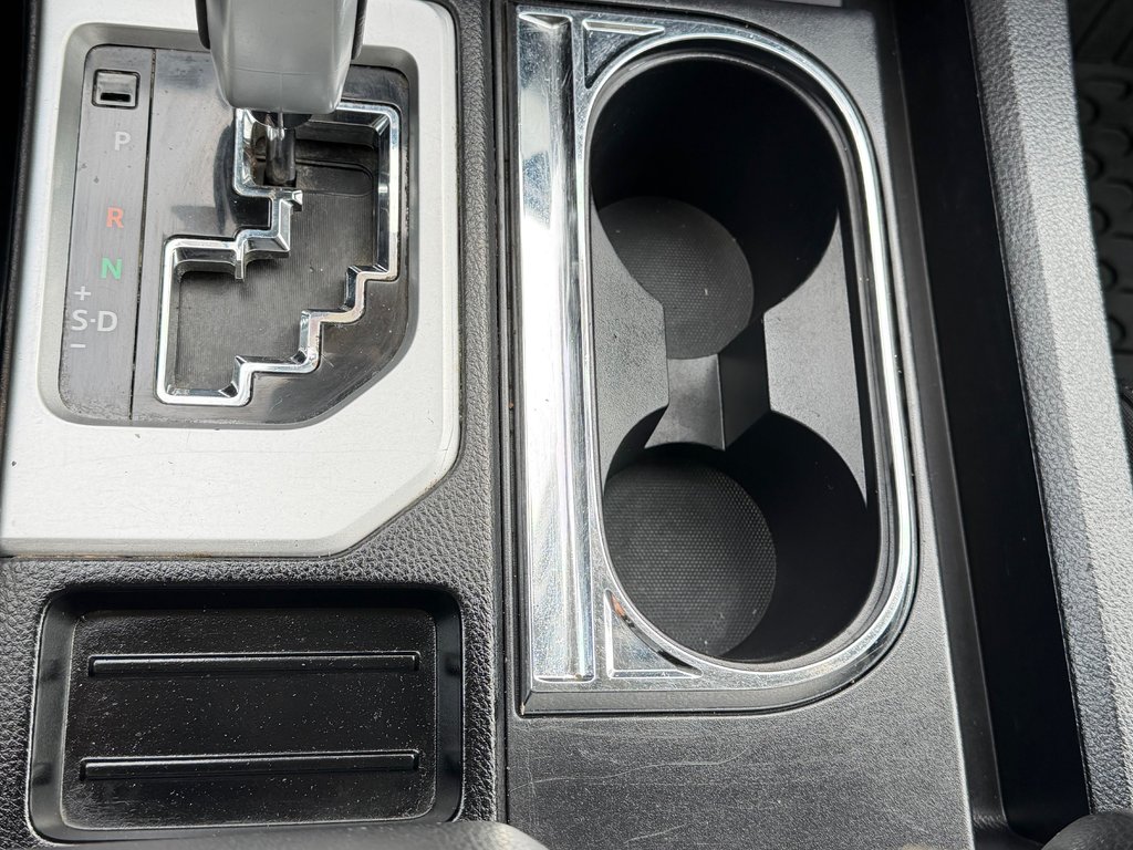 Toyota Tundra TRD OFF-ROAD / ENTRETENU AU POIL / INDESTRUCTIBLE 2018 à Thetford Mines, Québec - 50 - w1024h768px