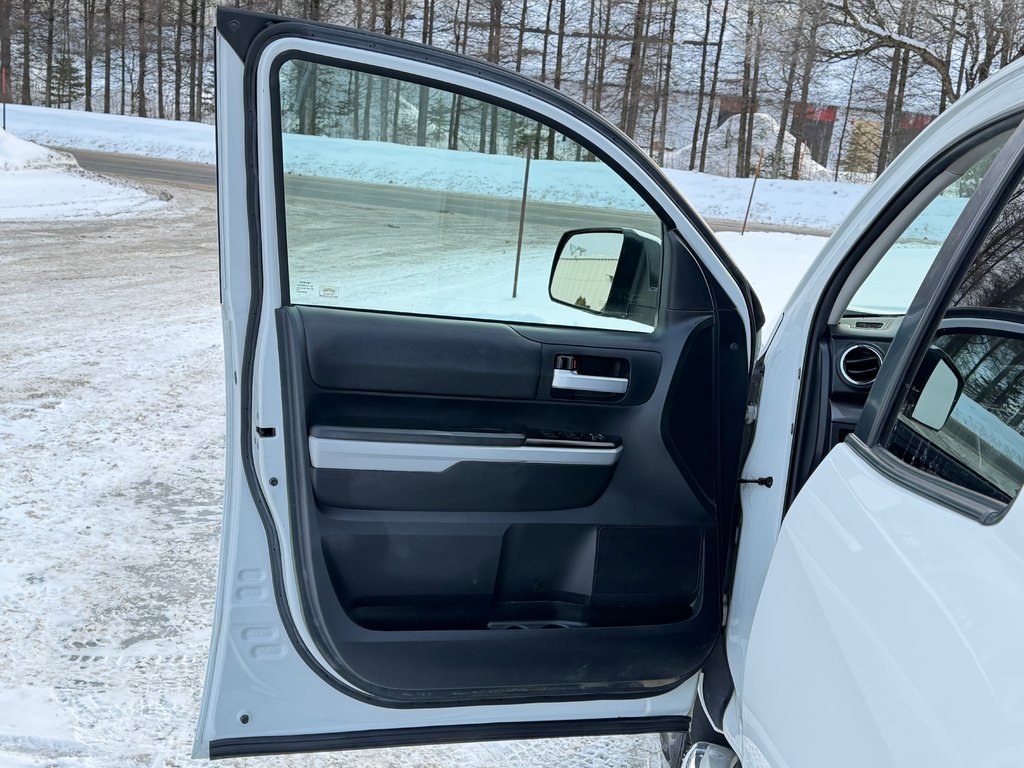 Toyota Tundra TRD OFF-ROAD / ENTRETENU AU POIL / INDESTRUCTIBLE 2018 à Thetford Mines, Québec - 27 - w1024h768px