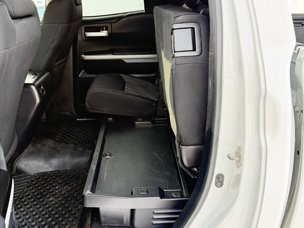 Toyota Tundra TRD OFF-ROAD / ENTRETENU AU POIL / INDESTRUCTIBLE 2018 à Thetford Mines, Québec - 60 - w1024h768px