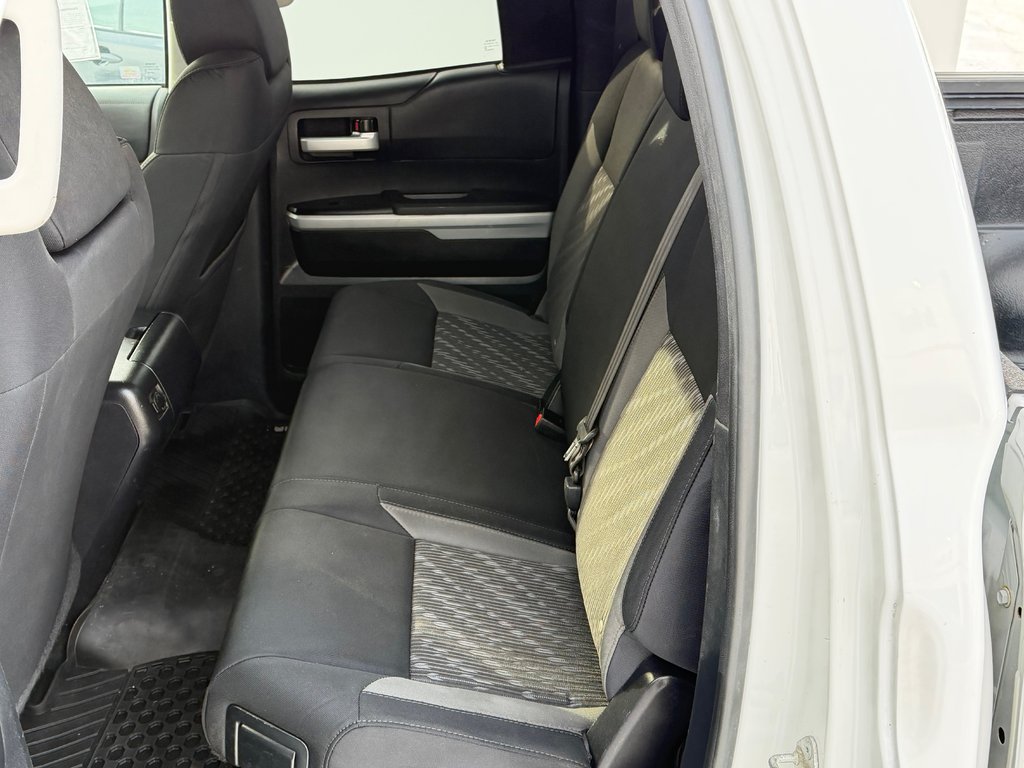 Toyota Tundra TRD OFF-ROAD / ENTRETENU AU POIL / INDESTRUCTIBLE 2018 à Thetford Mines, Québec - 58 - w1024h768px