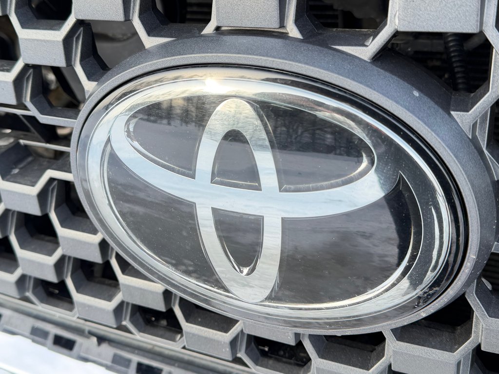 Toyota Tundra TRD OFF-ROAD / ENTRETENU AU POIL / INDESTRUCTIBLE 2018 à Thetford Mines, Québec - 10 - w1024h768px