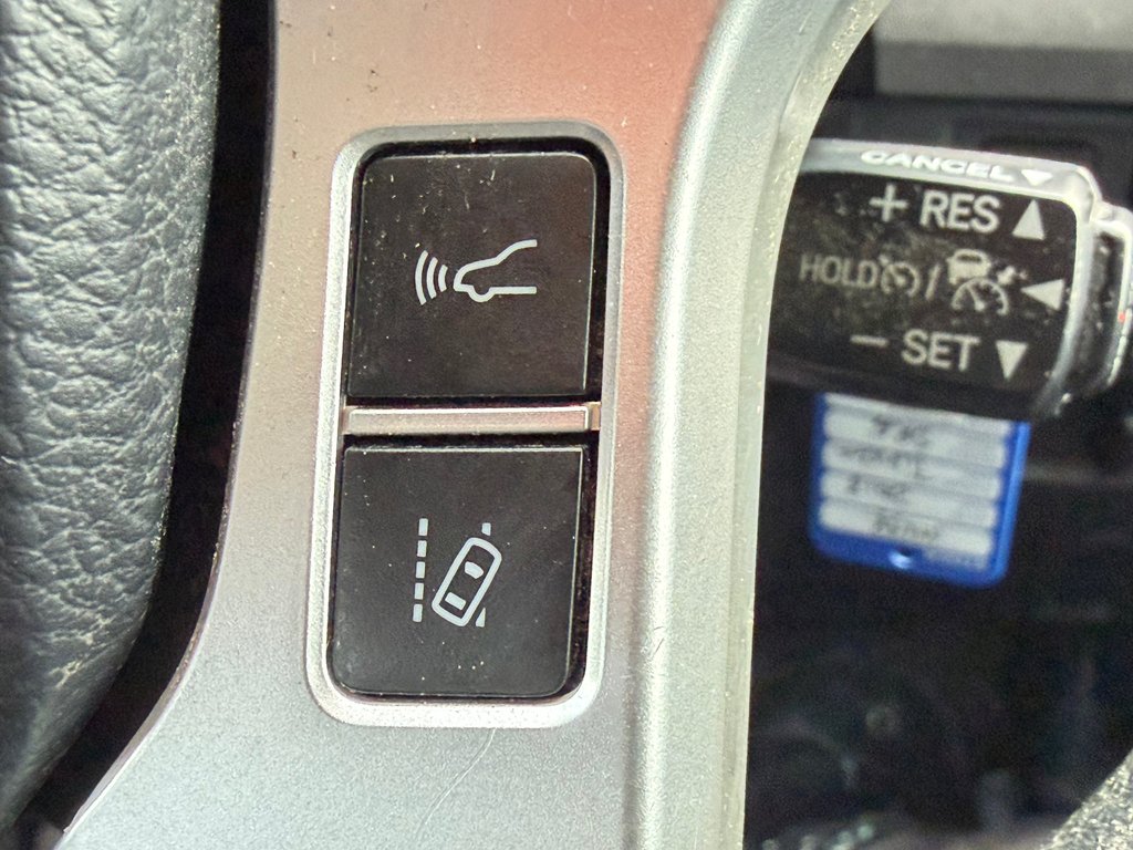 Toyota Tundra TRD OFF-ROAD / ENTRETENU AU POIL / INDESTRUCTIBLE 2018 à Thetford Mines, Québec - 38 - w1024h768px