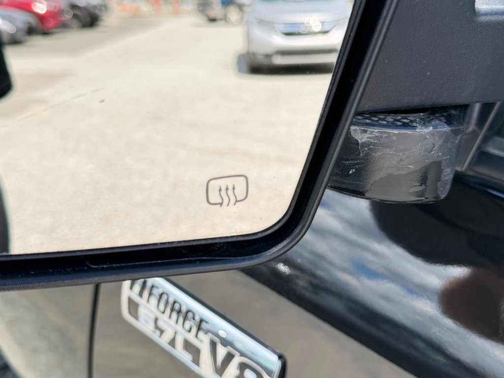 Toyota Tundra CREWMAX 5.7 / WRAP NOIR / BLEU EN DESSOUS / 2020 à Thetford Mines, Québec - 31 - w1024h768px