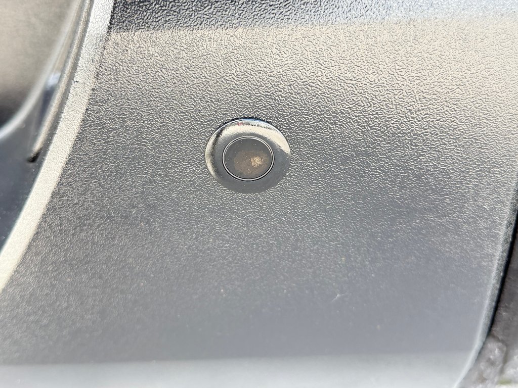 Toyota Tundra CREWMAX 5.7 / WRAP NOIR / BLEU EN DESSOUS / 2020 à Thetford Mines, Québec - 30 - w1024h768px