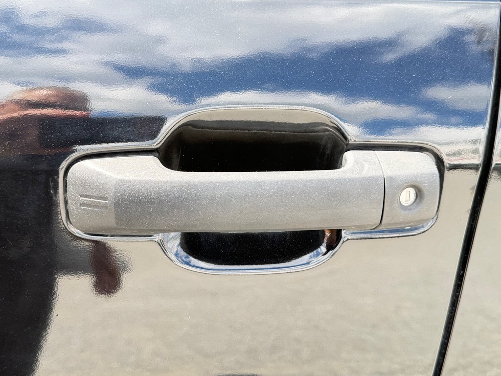 Toyota Tundra CREWMAX 5.7 / WRAP NOIR / BLEU EN DESSOUS / 2020 à Thetford Mines, Québec - 21 - w1024h768px