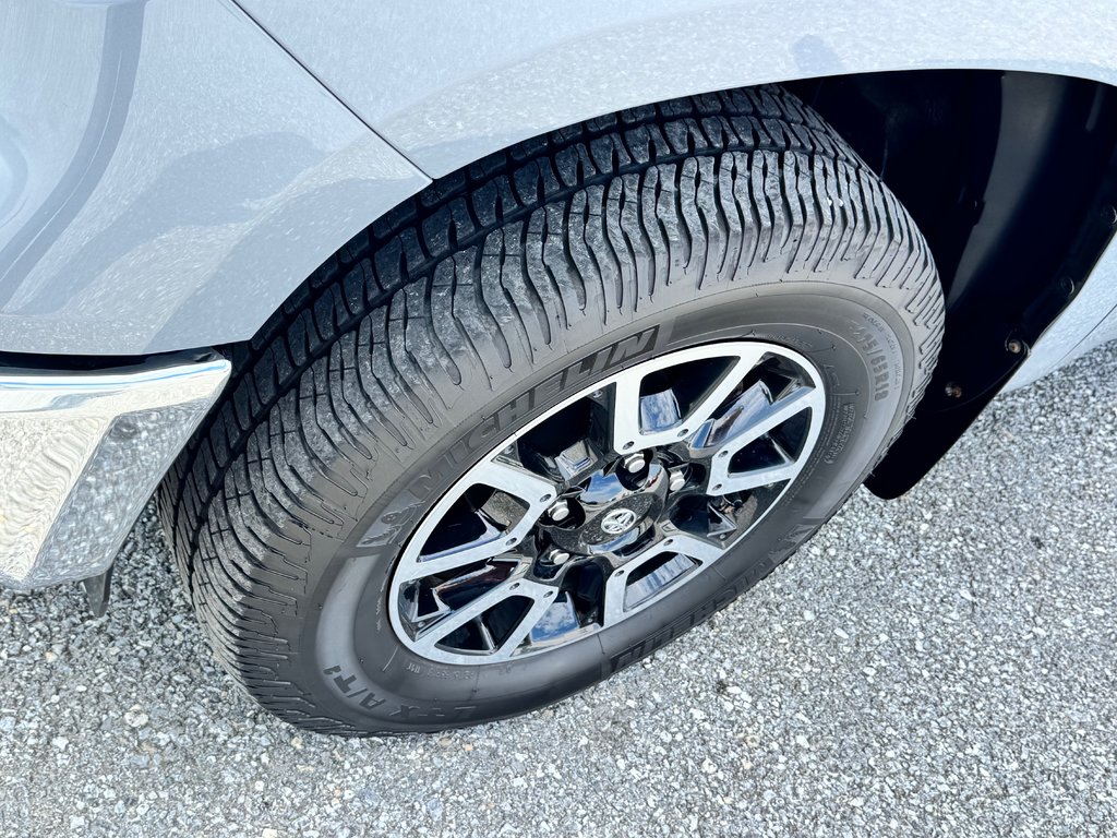 Toyota Tundra TRD OFF ROAD PREMIUM / CUIR / CREWMAX / ÉTAT NEUF / FAITES VITE 2021 à Thetford Mines, Québec - 16 - w1024h768px