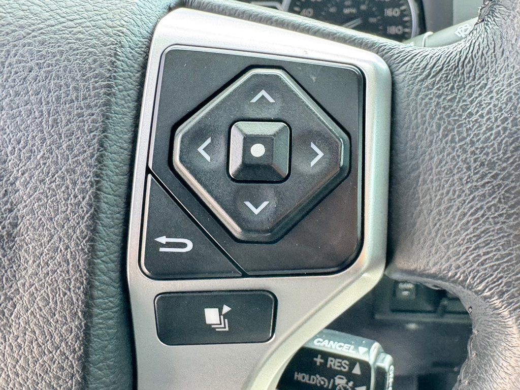 Toyota Tundra TRD OFF ROAD PREMIUM / CUIR / CREWMAX / ÉTAT NEUF / FAITES VITE 2021 à Thetford Mines, Québec - 46 - w1024h768px