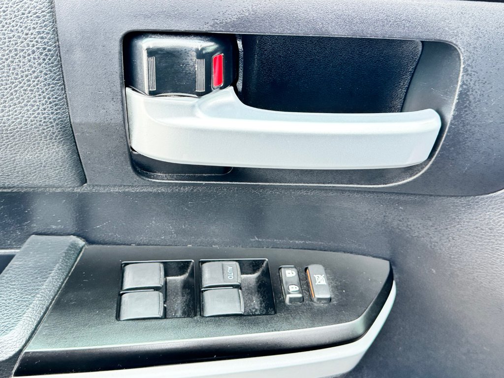 2021 Toyota Tundra DOUBLE CAB / SR5 / MARCHE PIED LINE X / TOILE BOIT in Thetford Mines, Quebec - 30 - w1024h768px