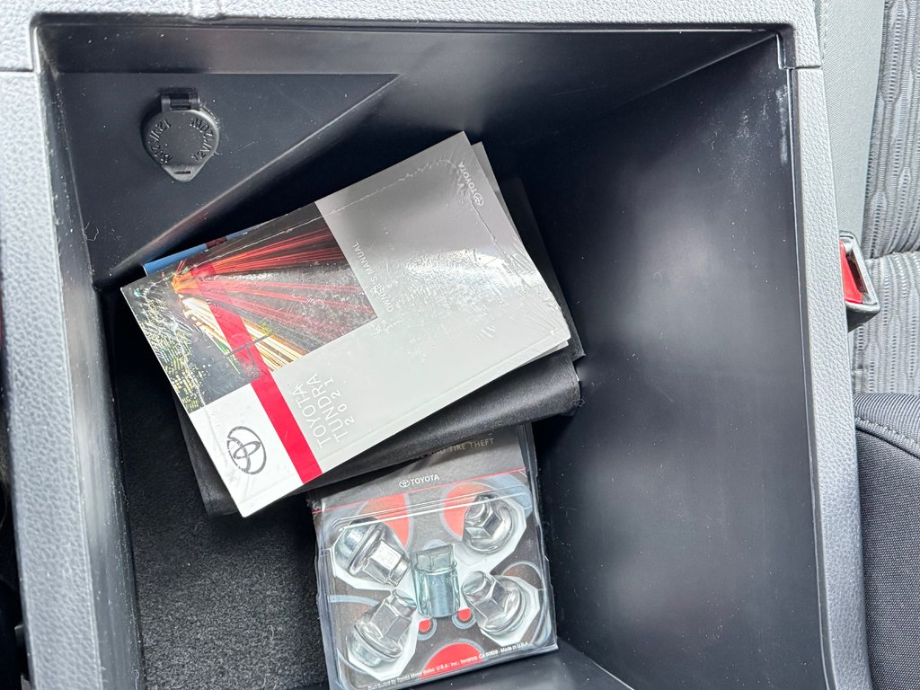 2021 Toyota Tundra DOUBLE CAB / SR5 / MARCHE PIED LINE X / TOILE BOIT in Thetford Mines, Quebec - 56 - w1024h768px