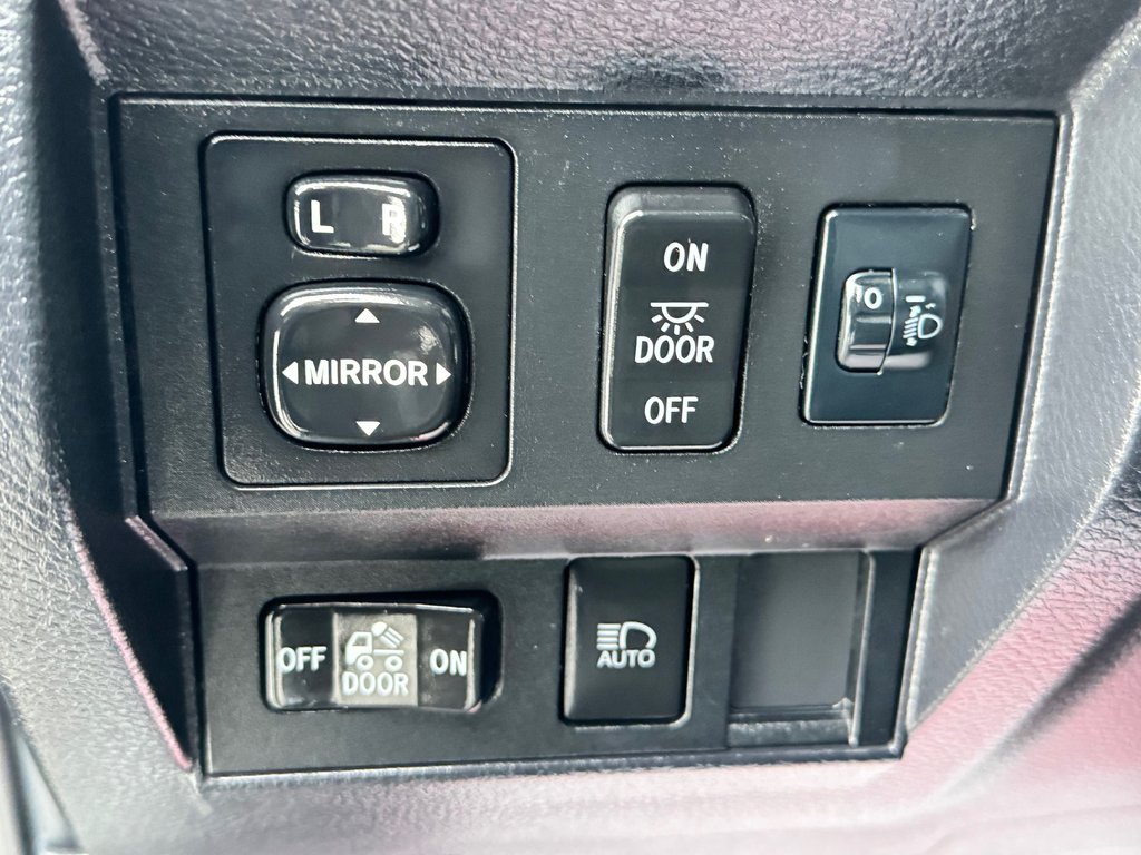 2021 Toyota Tundra DOUBLE CAB / SR5 / MARCHE PIED LINE X / TOILE BOIT in Thetford Mines, Quebec - 36 - w1024h768px