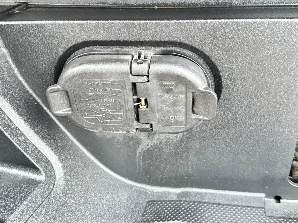 2021 Toyota Tundra DOUBLE CAB / SR5 / MARCHE PIED LINE X / TOILE BOIT in Thetford Mines, Quebec - 26 - w1024h768px