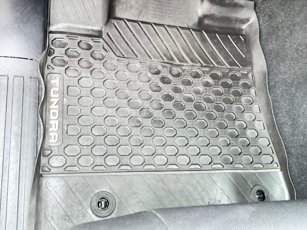 2021 Toyota Tundra DOUBLE CAB / SR5 / MARCHE PIED LINE X / TOILE BOIT in Thetford Mines, Quebec - 38 - w1024h768px