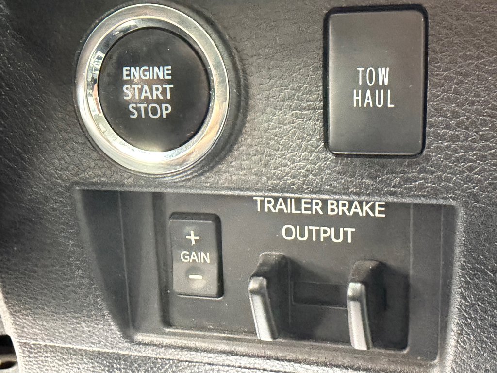 2021 Toyota Tundra D-CAB / 5.7 / TRD OFF ROAD / A QUI LA CHANCE ?? / in Thetford Mines, Quebec - 51 - w1024h768px