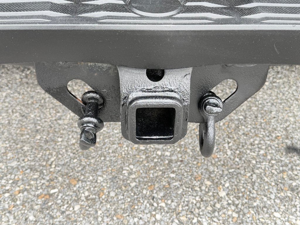 2021 Toyota Tundra D-CAB / 5.7 / TRD OFF ROAD / A QUI LA CHANCE ?? / in Thetford Mines, Quebec - 29 - w1024h768px