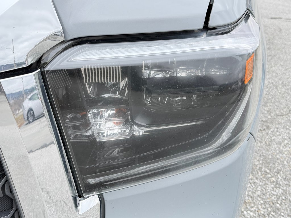 2021 Toyota Tundra D-CAB / 5.7 / TRD OFF ROAD / A QUI LA CHANCE ?? / in Thetford Mines, Quebec - 10 - w1024h768px