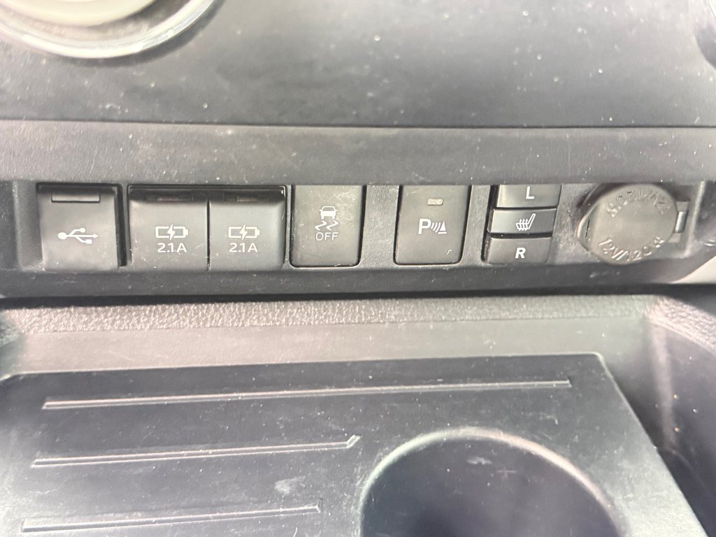 2021 Toyota Tundra D-CAB / 5.7 / TRD OFF ROAD / A QUI LA CHANCE ?? / in Thetford Mines, Quebec - 55 - w1024h768px