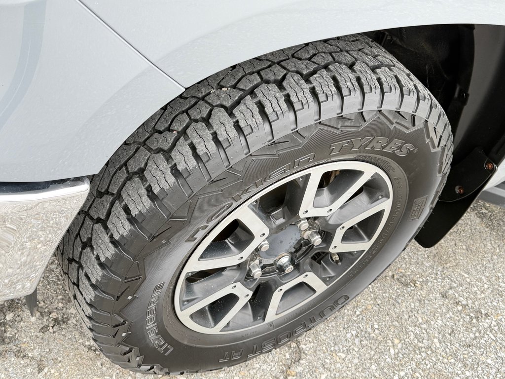 2021 Toyota Tundra D-CAB / 5.7 / TRD OFF ROAD / A QUI LA CHANCE ?? / in Thetford Mines, Quebec - 15 - w1024h768px
